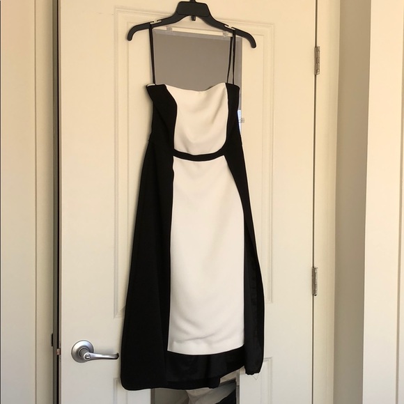 White House Black Market Strapless Dress - Picture 4 of 8